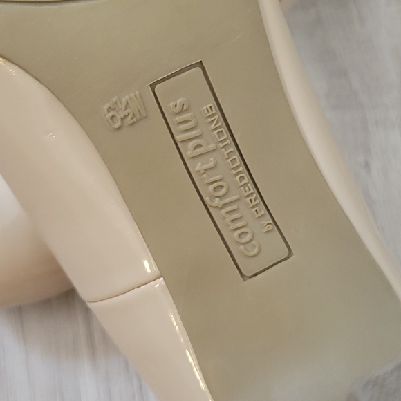 Comfort Plus Nude Heels - Picture 5 of 5